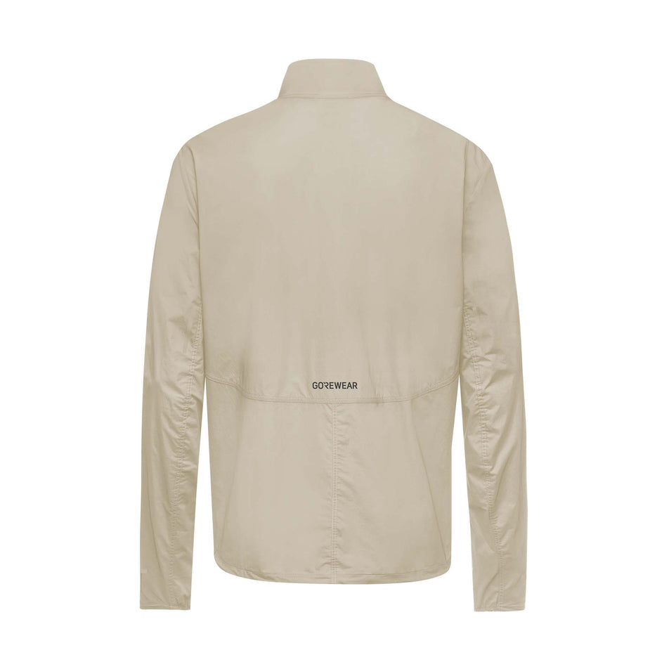 The back of the GOREWEAR Men's Concurve Windbreaker in the Tech Beige colourway. (8604901965986)