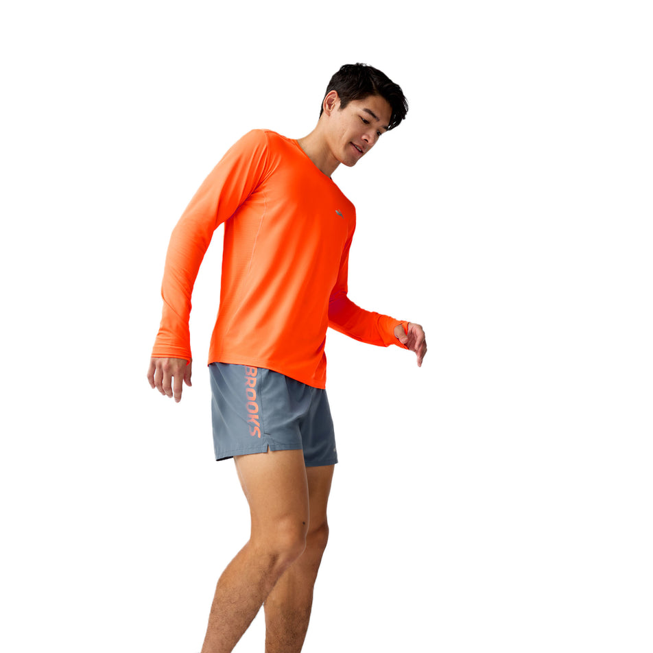 Angled view of a model wearing the Brooks Men's Journey 5