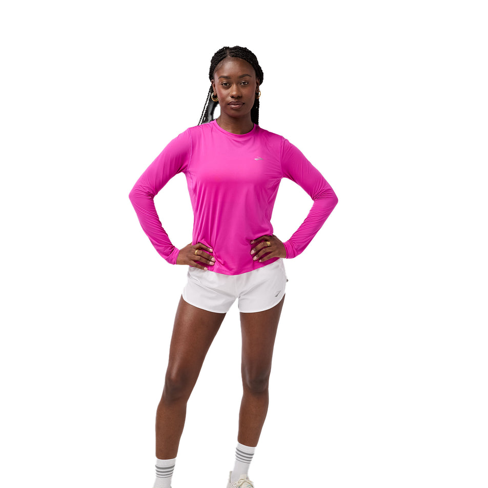 Front view of a model wearing the Brooks Women's Sprint Free Long Sleeve 3.0 in the Magenta colourway. (8718900986018)