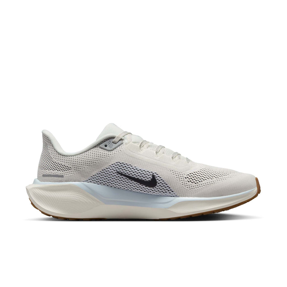 Medial view of the left shoe from a pair of Nike Men's Pegasus 41 Road Running Shoes in the Sail/Anthracite-Blue Tint-Wolf Grey colourway. (8613912969378)
