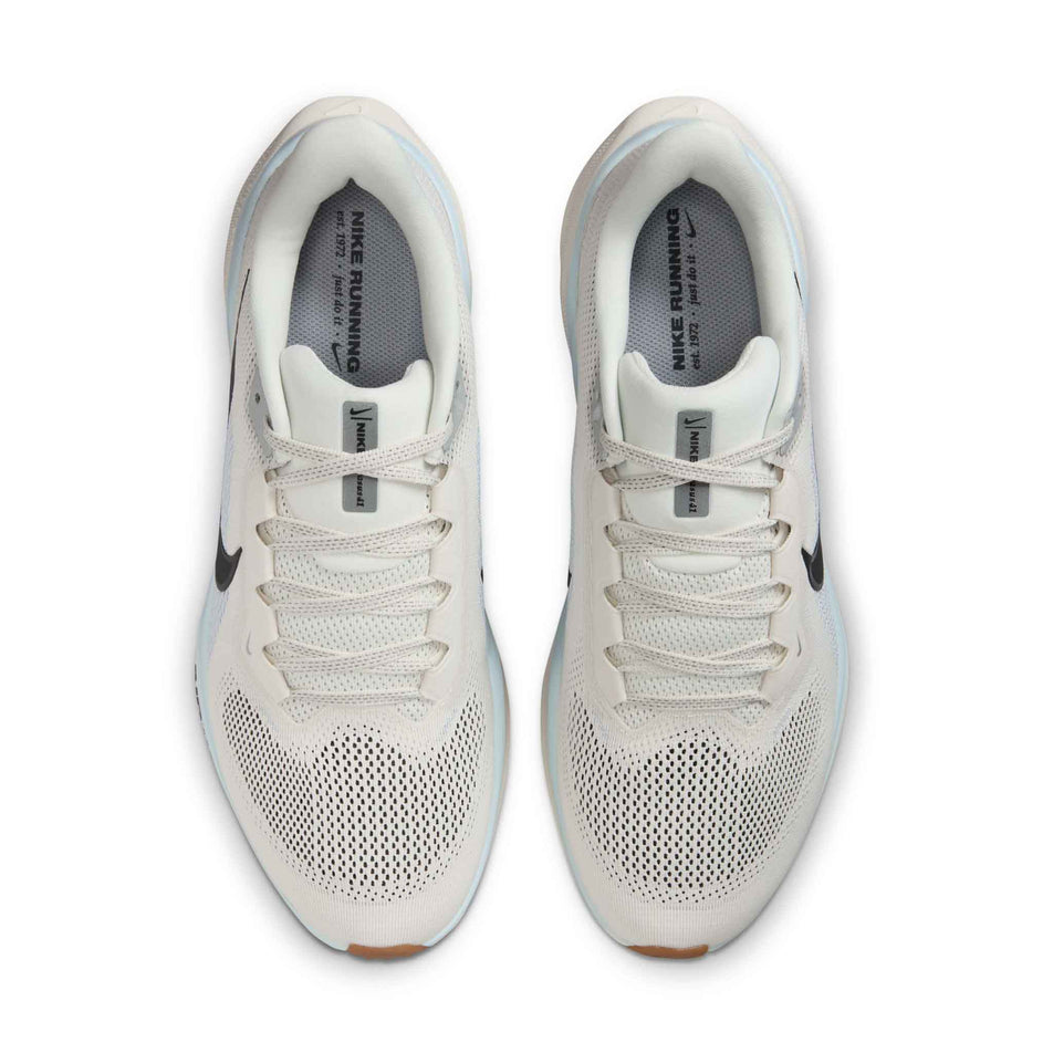 The uppers on a pair of Nike Men's Pegasus 41 Road Running Shoes in the Sail/Anthracite-Blue Tint-Wolf Grey colourway. (8613912969378)