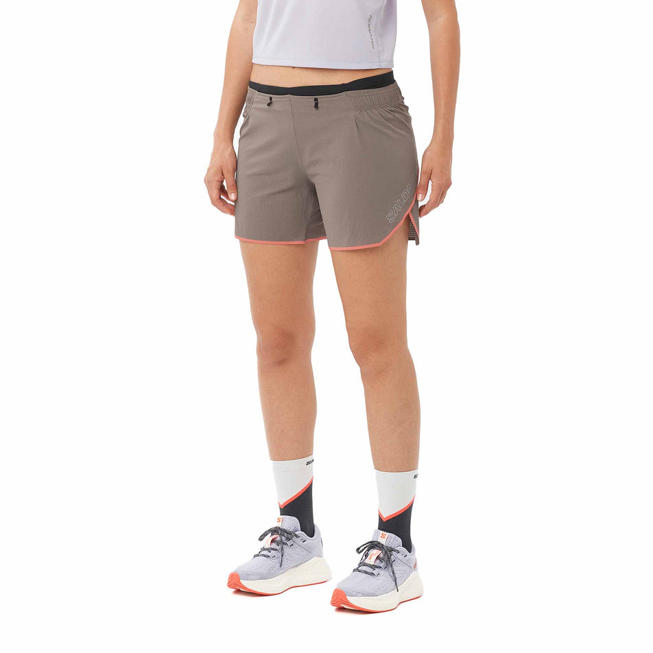 Front view of a model wearing the Salomon Women's Sense Aero 5