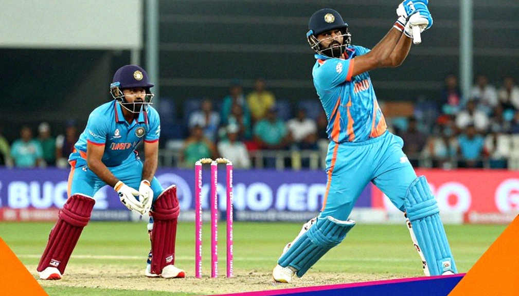 ওয়েইন ম্যাডসেনের এক বছরের লাল-বল চুক্তি: ডার্বিশায়ারের হিসাব, বয়সের বক্ররেখা আর উত্তরাধিকারের ঘড়ি